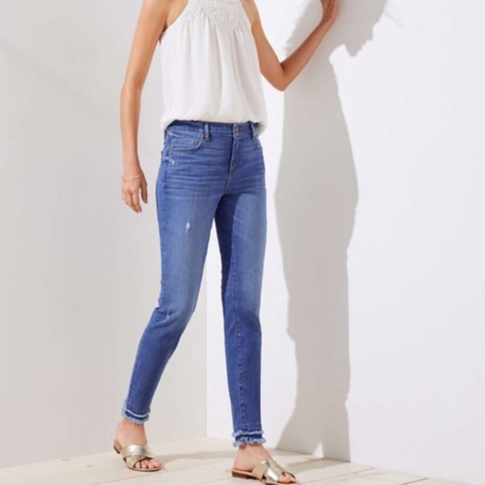 LOFT Modern Skinny Jean Frayed Ankle 10/30